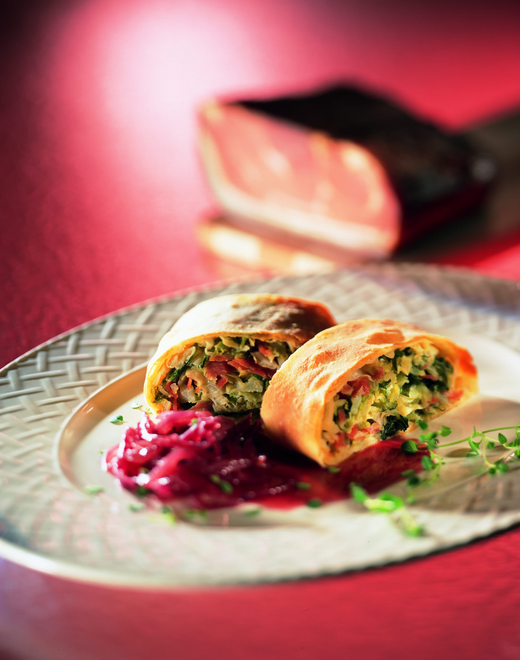 Strudel au chou frisé et compote d'oignon