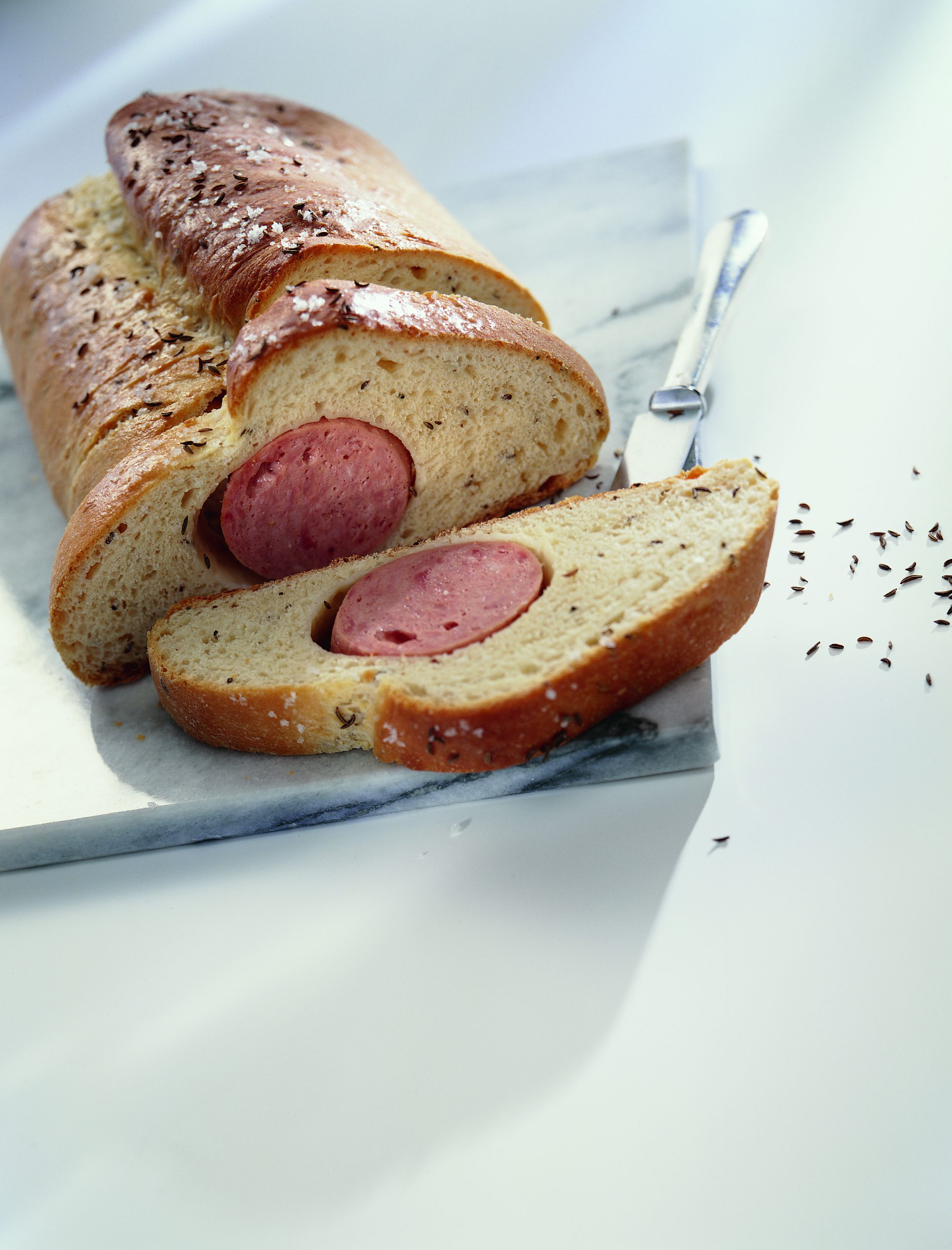 Saucisse en croûte au cumin