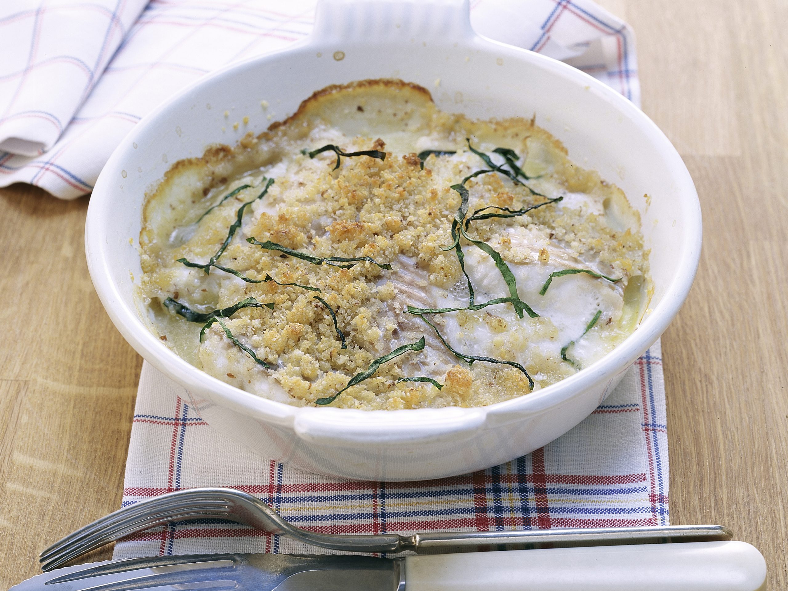 Gratin de sandre et sa panure à l'ail des ours