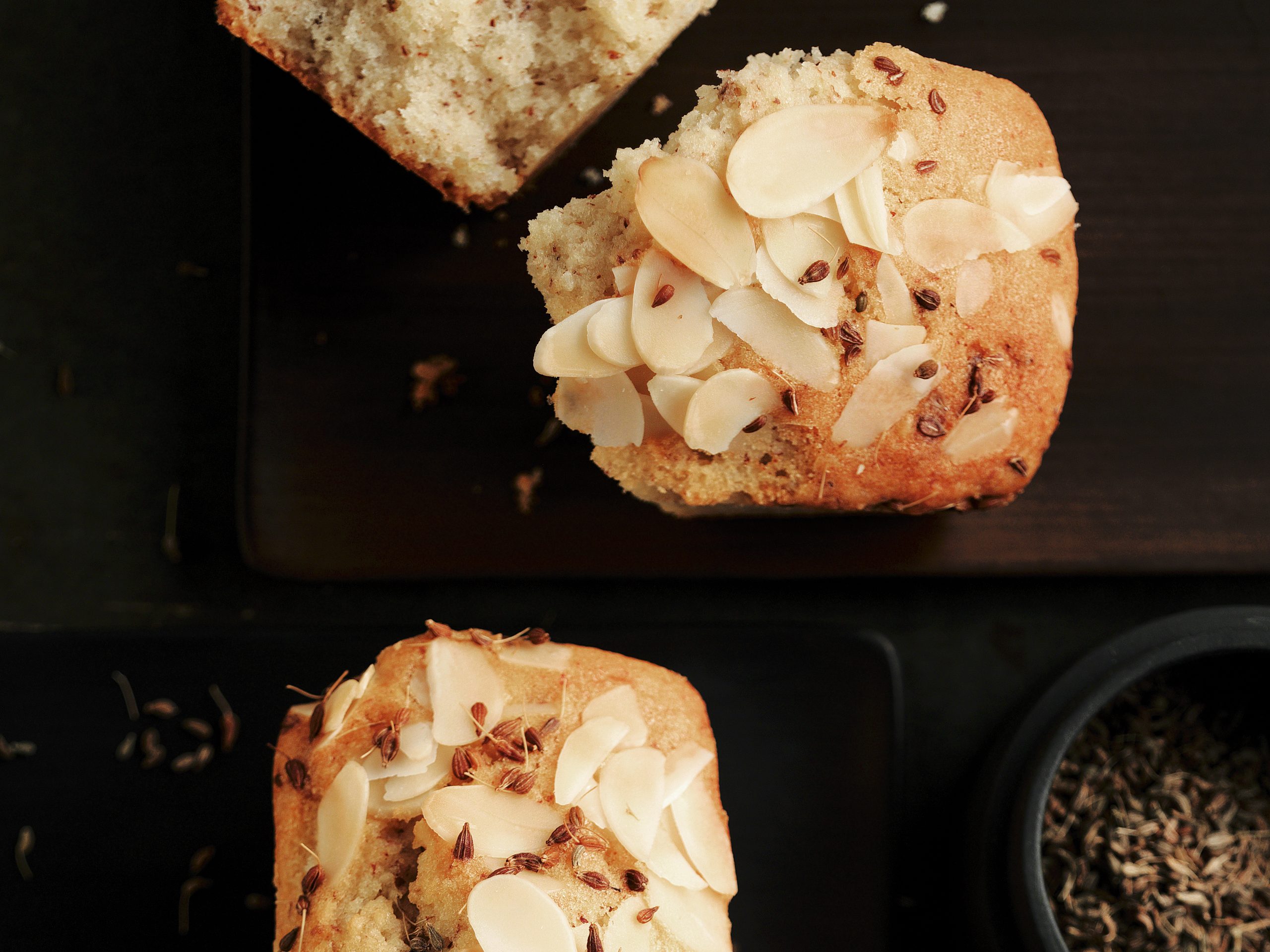 Zitronen-Mandel-Kuchen mit Anis