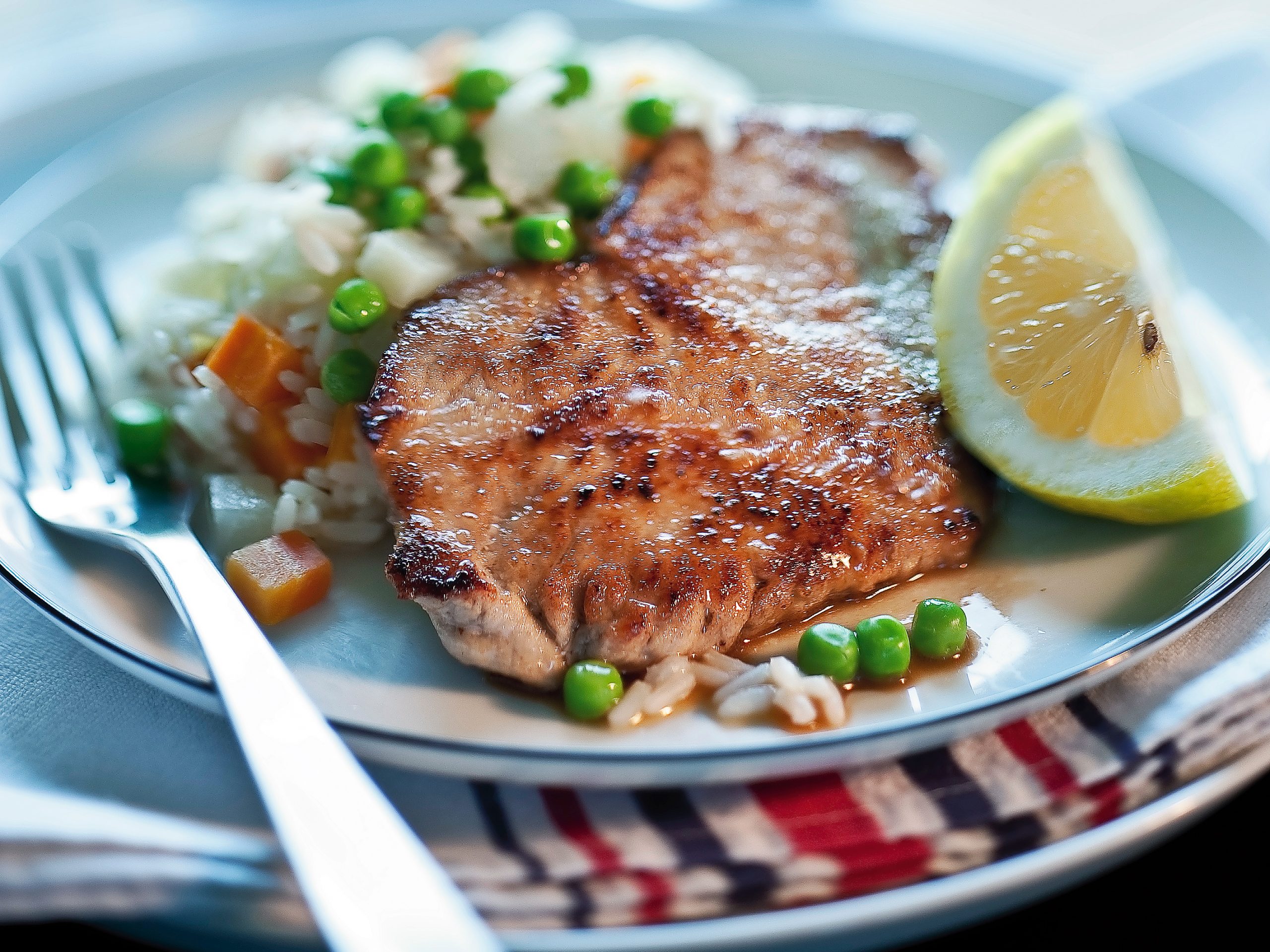 Zitronen-Schnitzel mit Gemüsereis