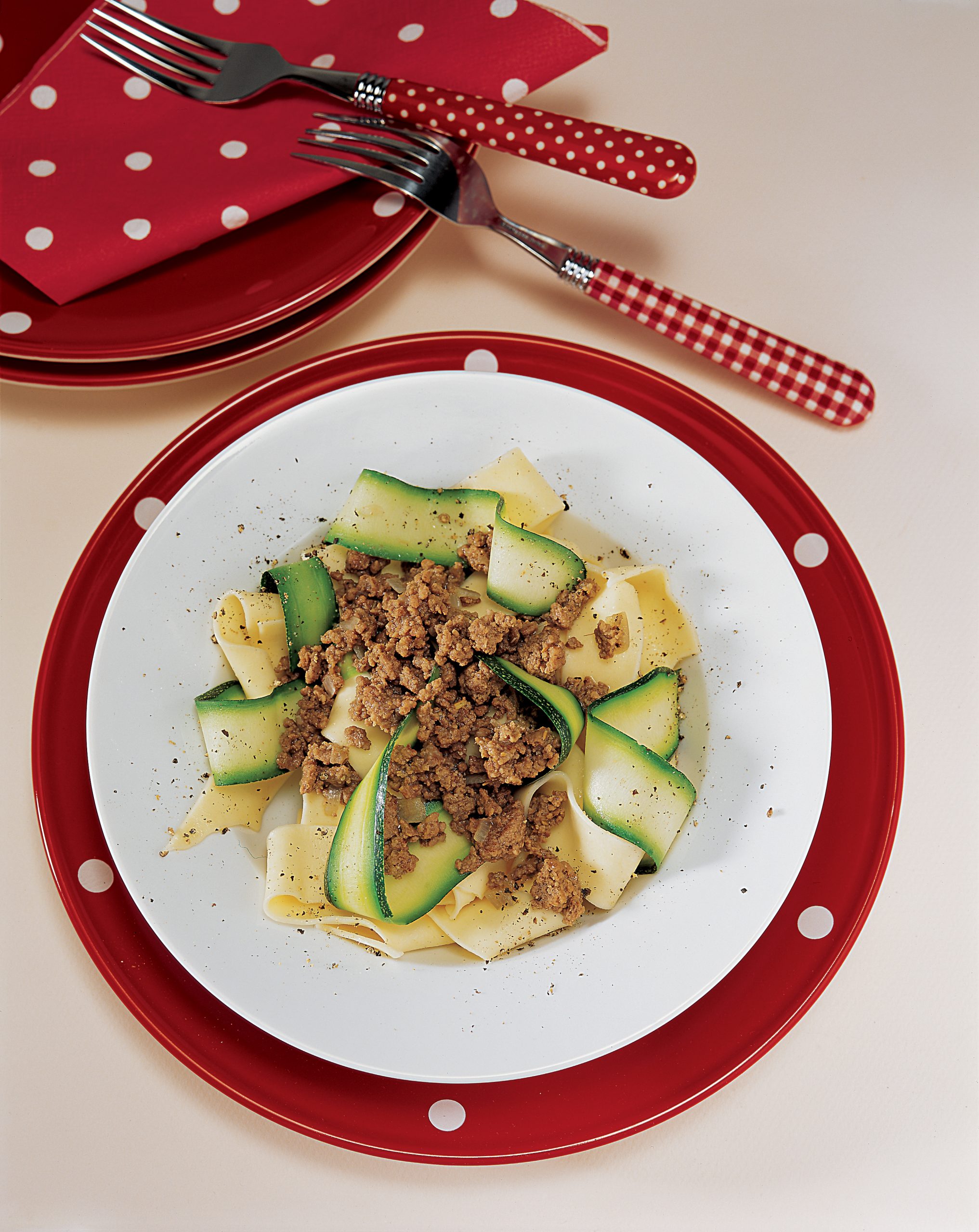 Zucchini-Nudeln mit Hackfleisch