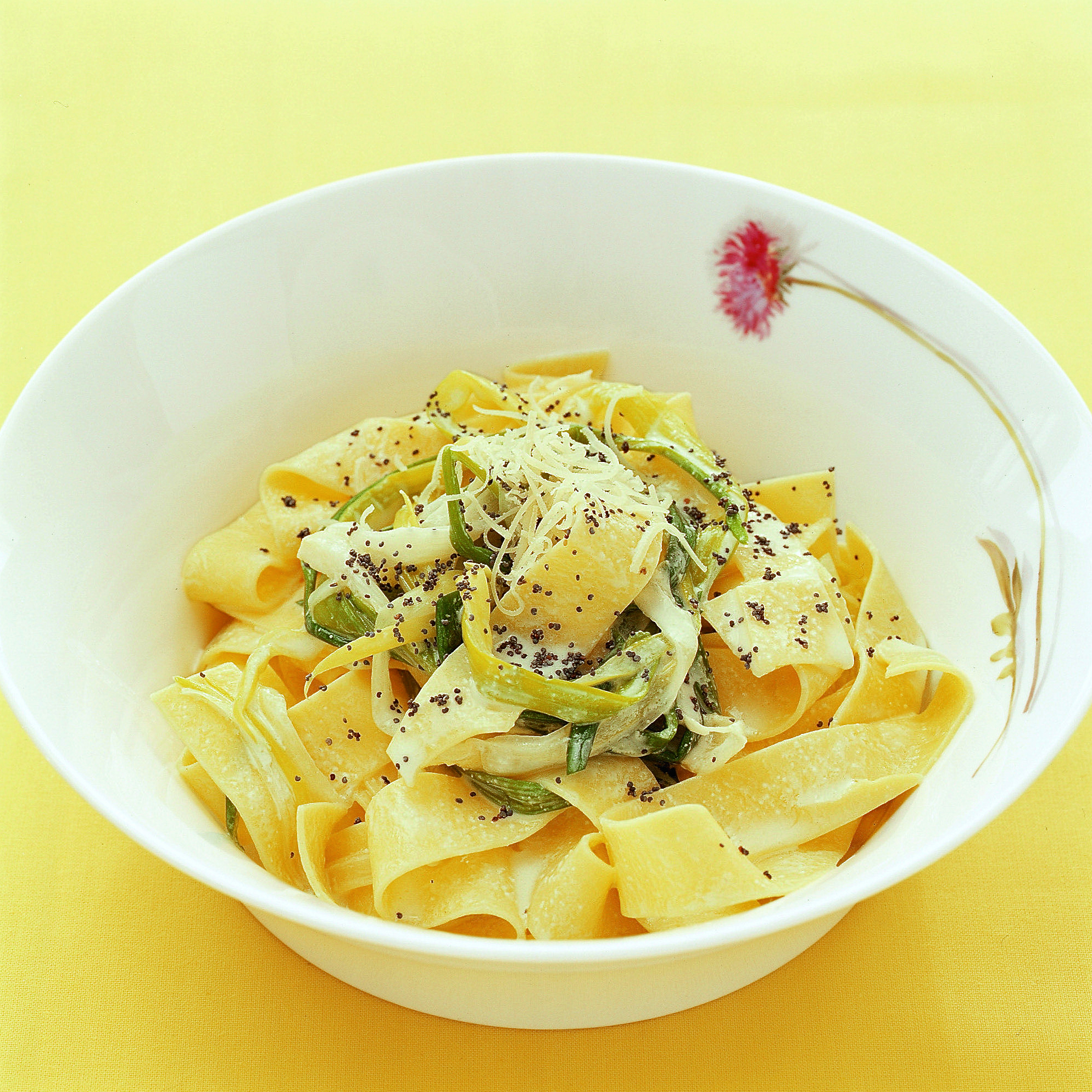 Zwiebel-Pappardelle