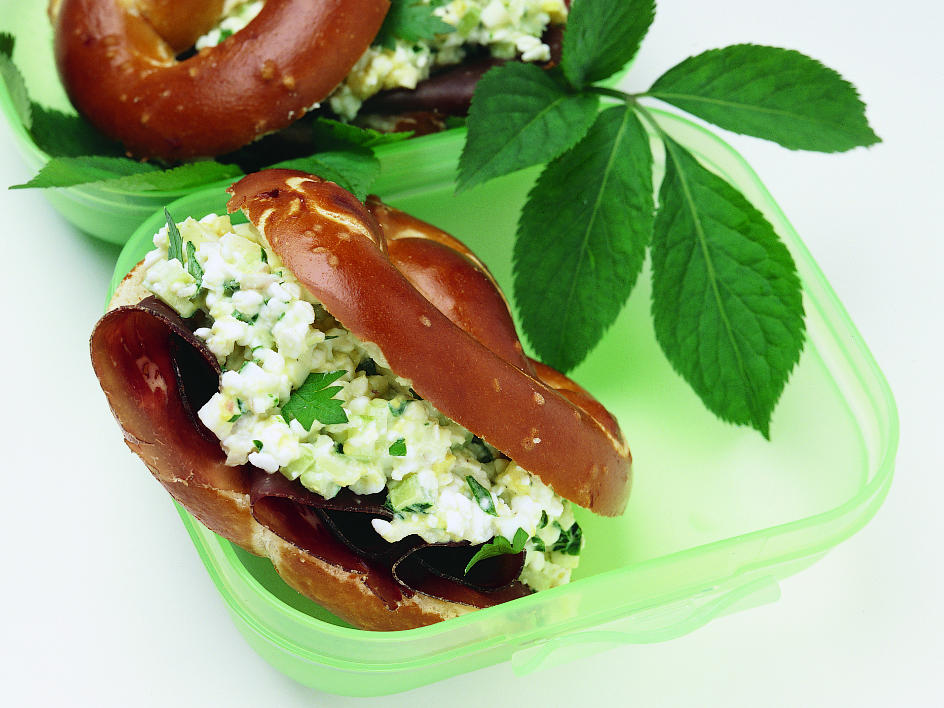Bretzels à la viande séchée des Grisons et au cottage cheese