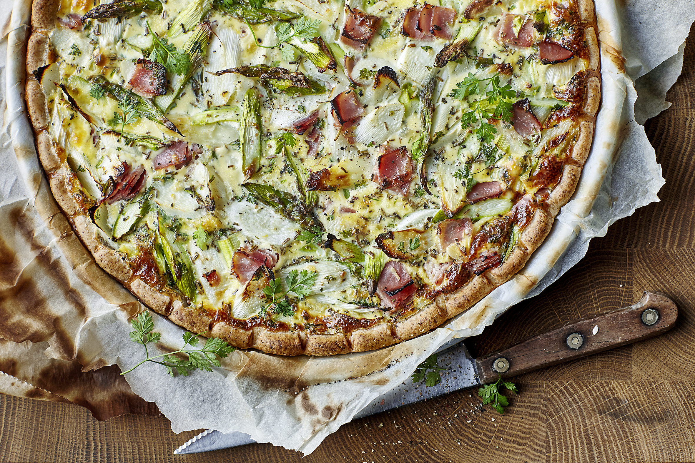 Tarte aux asperges et au jambon