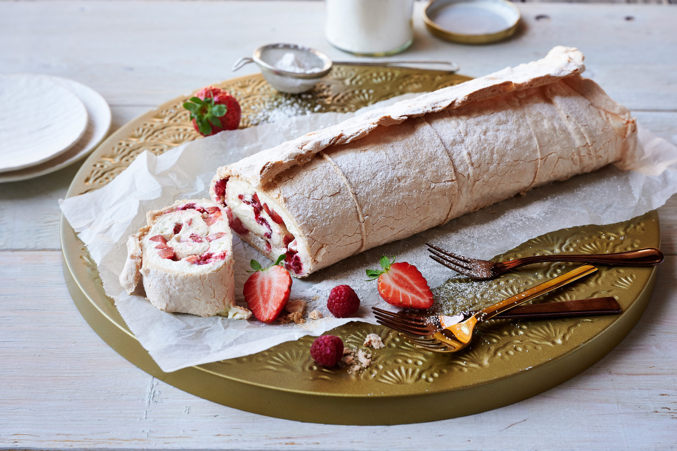 Roulade meringuée aux fruits rouges