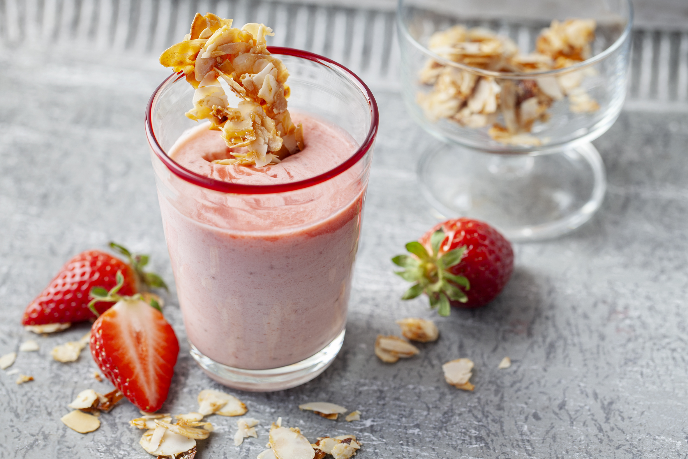 Blitz-Erdbeermousse mit QimiQ - Rezept | Swissmilk