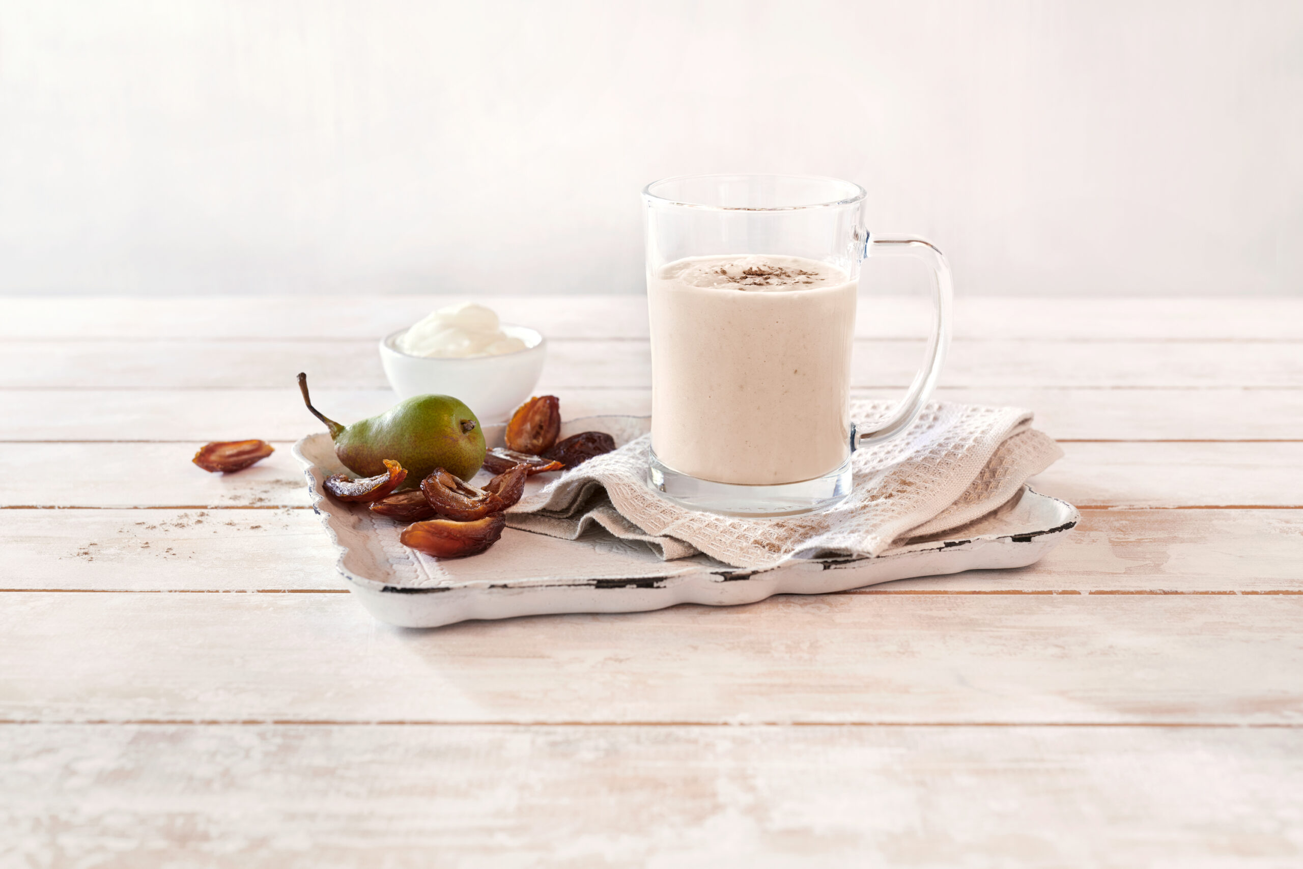 Milkshake de récupération à la poire et aux dattes