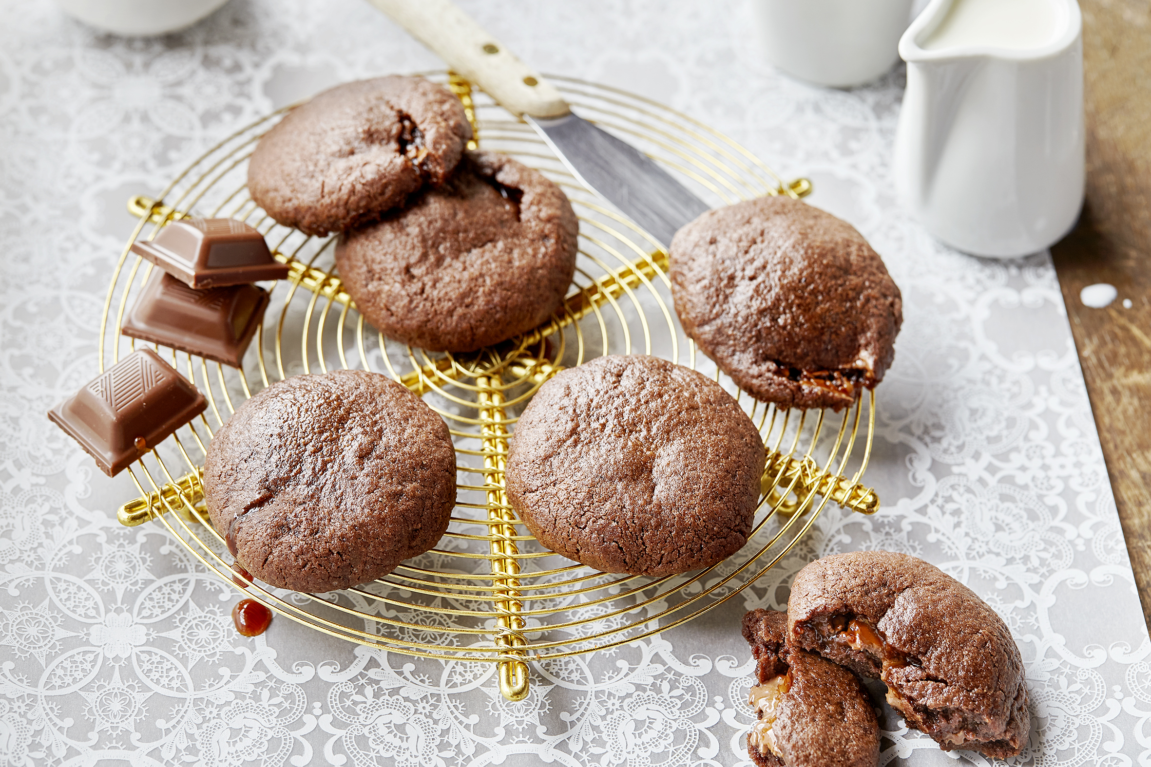 Schoggi-Cookies mit Caramelfüllung