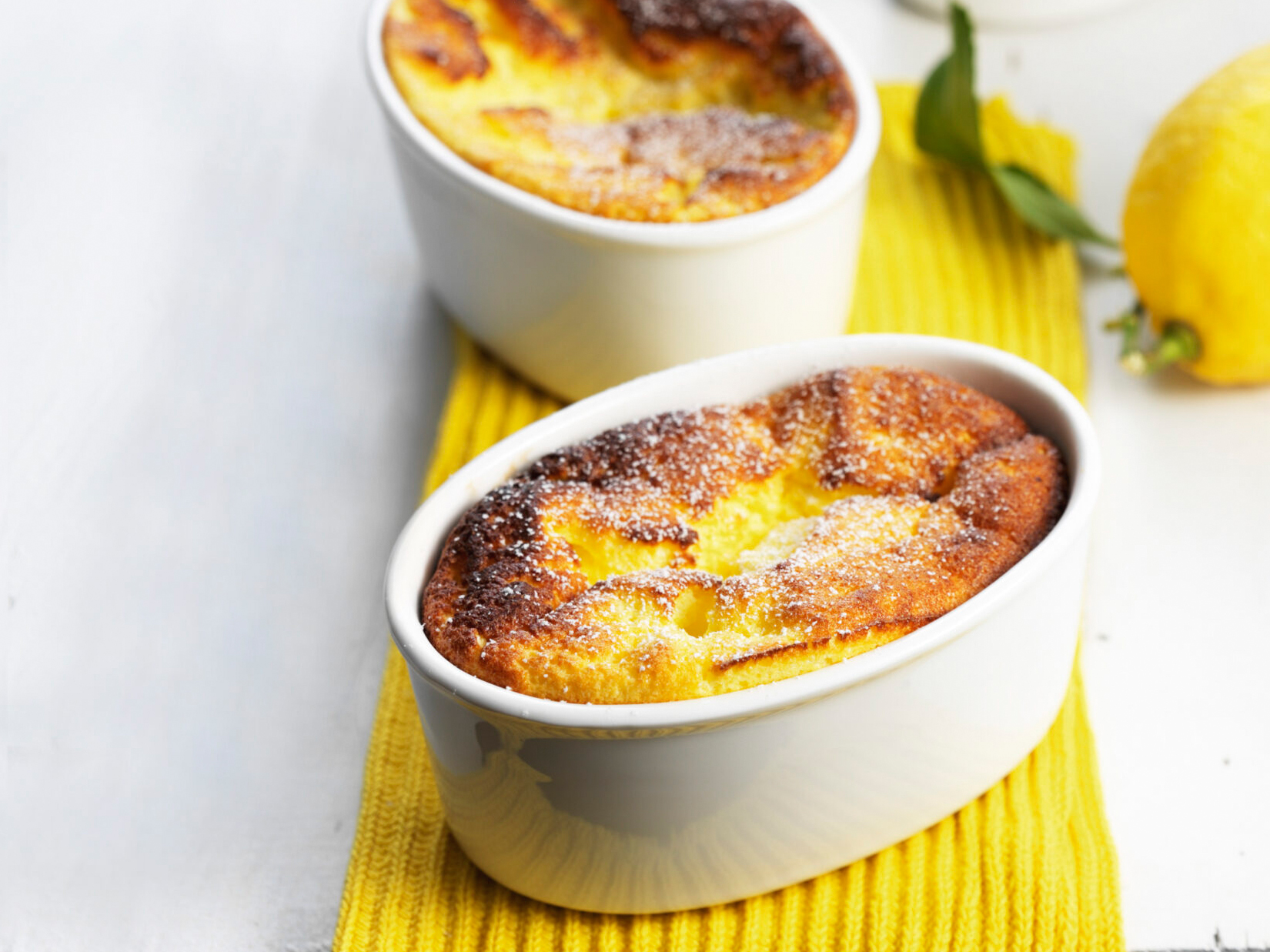Soufflé au séré et au citron et compote de pommes