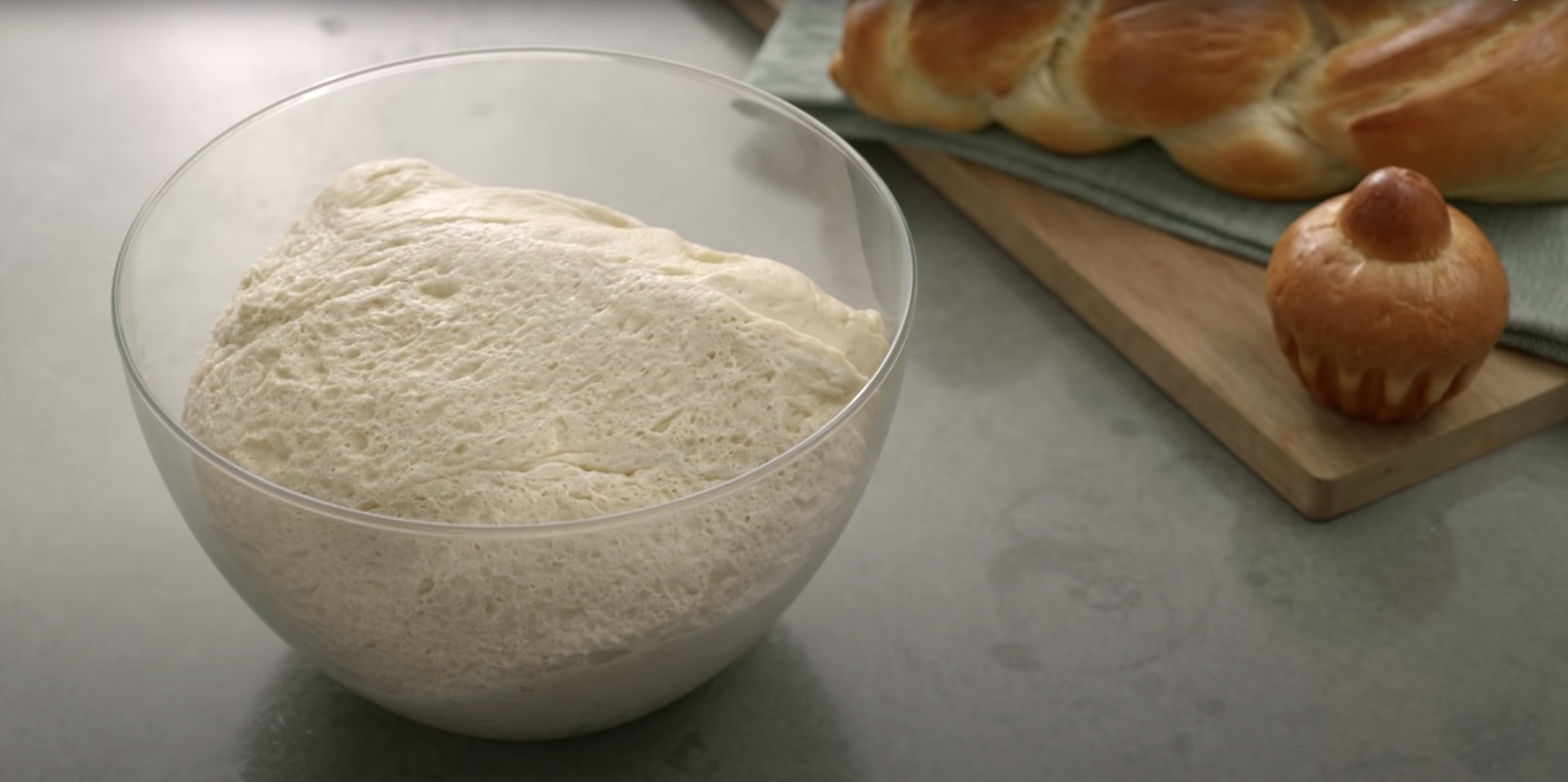 Dampfnudeln mit Vanillesauce - Rezept | Swissmilk