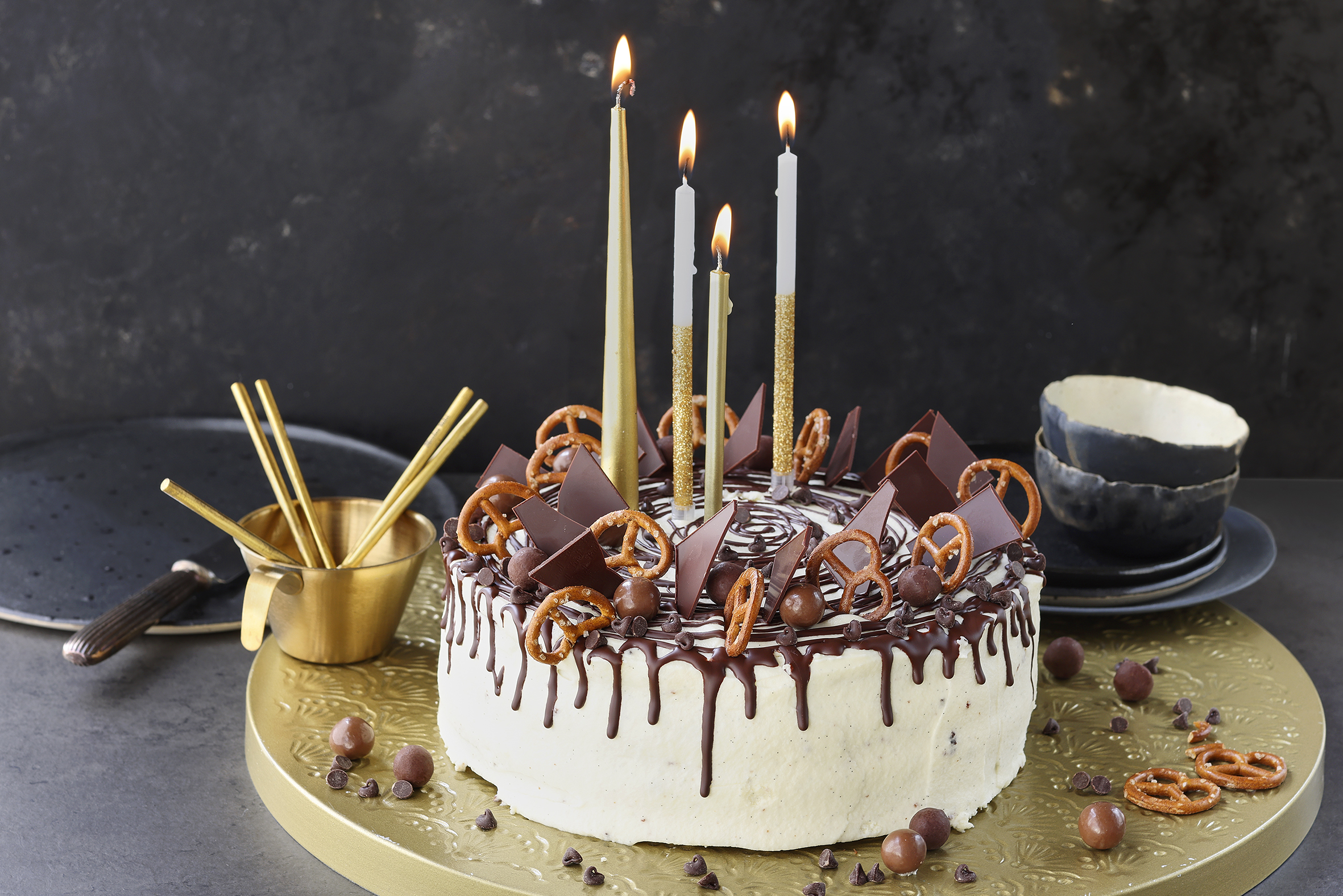 Gâteau d'anniversaire chocolat-noisette et glaçage vanille - Recette
