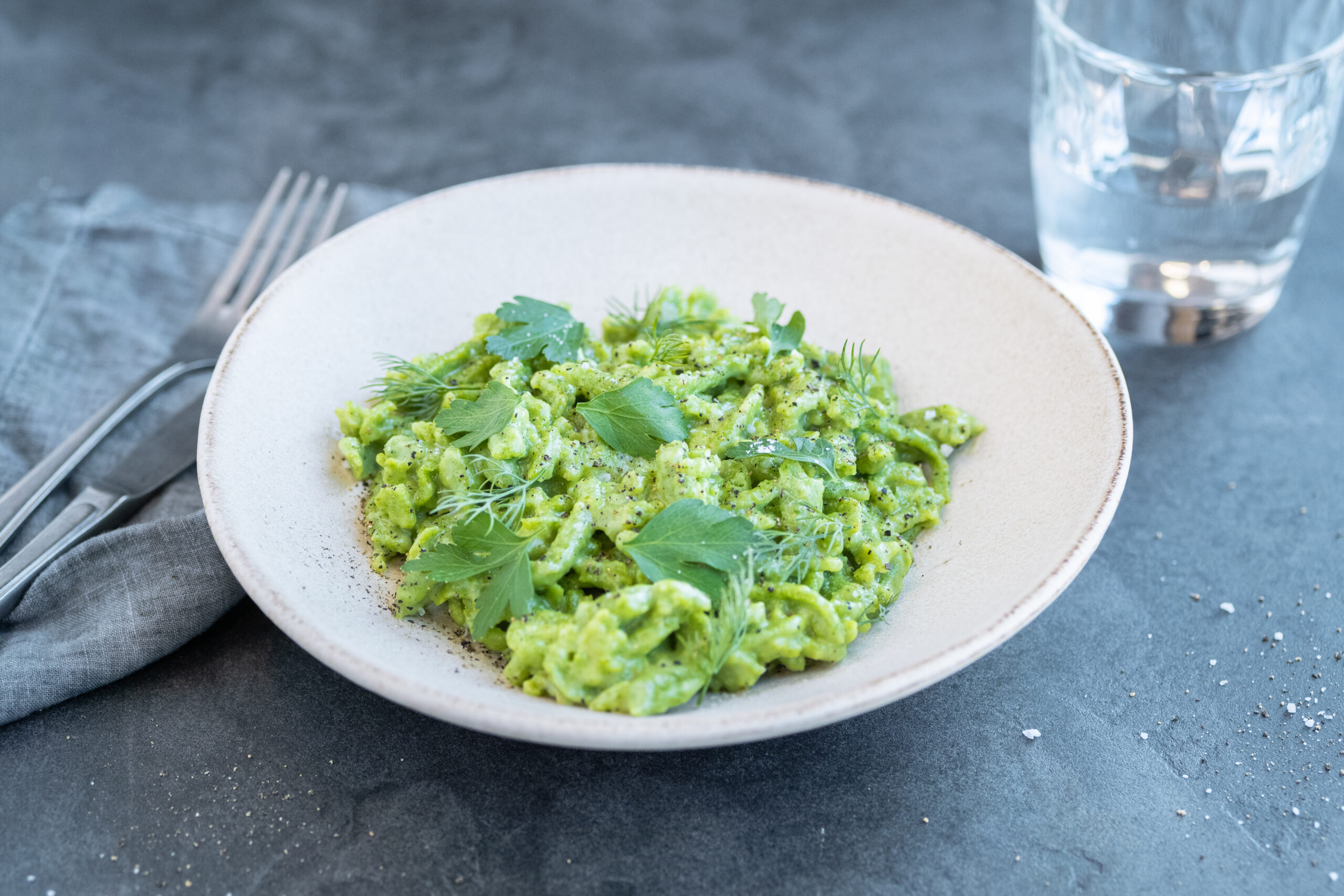 Spätzli au fromage et aux herbes