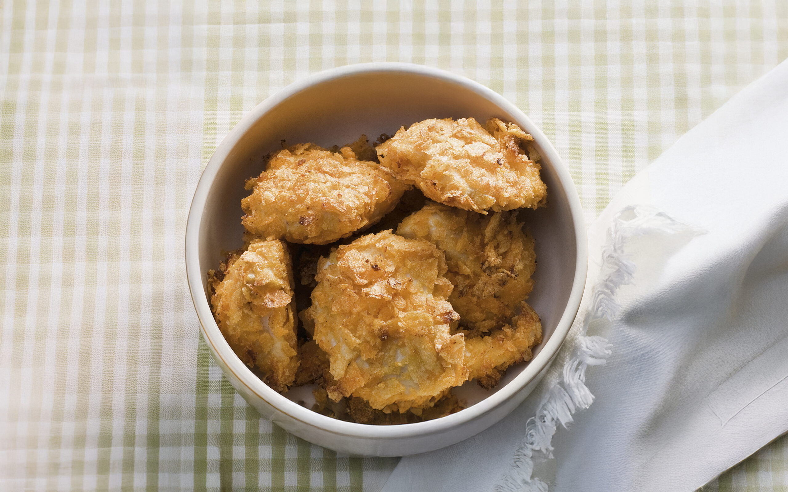 Chicken-Nuggets mit Mais-Bohnen-Salat